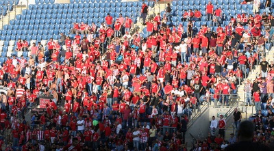 אוהדי הפועל ב&qout;ש שהגיעו בהמוניהם (משה חרמון)