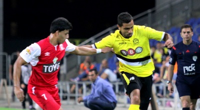 שמעון הרוש נאבק עם מוחמד זיבדאת (יניב גונן)