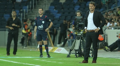 אלכסנדר סטנוייביץ´ (עמית מצפה) אלכסנדר סטנוייביץ´ (עמית מצפה)