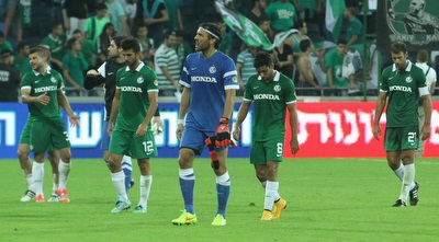 שחקני מכבי חיפה מאוכזבים (עמית מצפה) שחקני מכבי חיפה מאוכזבים (עמית מצפה)