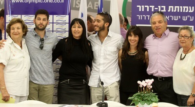 טקס הענקת המלגות (חגי ניזרי) טקס הענקת המלגות (חגי ניזרי)