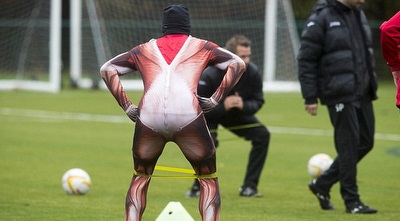 ג´ייק קרול מתמתח 