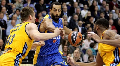 רנדל בפעולה מול אלבה. שלוש שלשות יותר ממה שקלע בשנתיים בהפ´ י-ם (GettyImages)