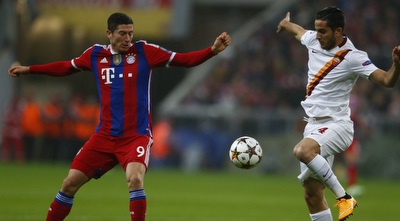 לבנדובסקי מול מנולאס (רויטרס)