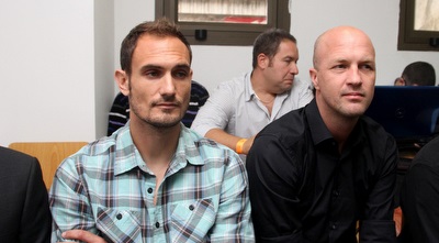 קרויף וקרלוס גארסיה. ביטל פגישות (רדאד ג´בארה) קרויף וקרלוס גארסיה. ביטל פגישות (רדאד ג´בארה)