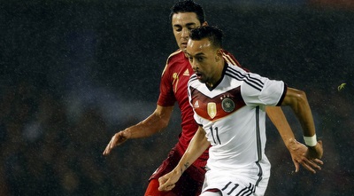 ברונו סוריאנו וקארים באלרבי בעימות (רויטרס) ברונו סוריאנו וקארים באלרבי בעימות (רויטרס)