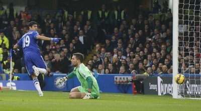 דייגו קוסטה מכניע את בן פוסטר (רויטרס) דייגו קוסטה מכניע את בן פוסטר (רויטרס)