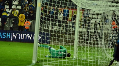 וכובש (ניסן עייש)