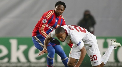 אחמד מוסא עוצר את סיידו קייטה (רויטרס) אחמד מוסא עוצר את סיידו קייטה (רויטרס)