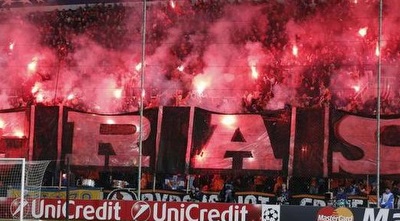 אוהדי אפואל יוצרים אווירה ביתית