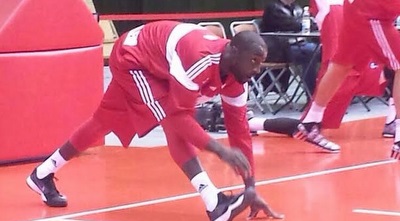 מנסה בונסו מתחמם