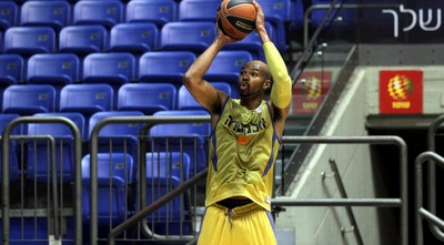 אלכס טיוס באימון (יניב גונן)