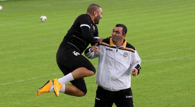 ערן לוי משתעשע עם ערן לוי (רדאד ג´בארה) ערן לוי משתעשע עם ערן לוי (רדאד ג´בארה)