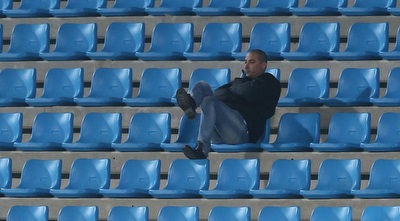 ג´קי בודד ביציע  (עמית מצפה)