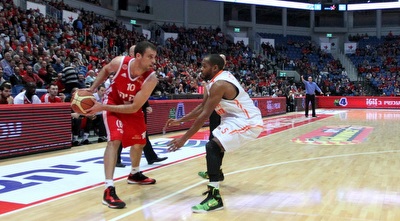 הלפרין מאיים על הסל (אורן בן חקון)