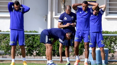 שחקני מכבי ת&qout;א באימון (יניב גונן)