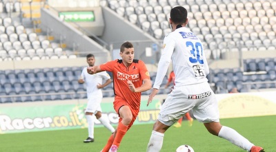 עגייב מכדרר (נעם מורנו) עגייב מכדרר (נעם מורנו)