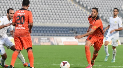 בלדוט רודף אחרי הכדור (נעם מורנו) בלדוט רודף אחרי הכדור (נעם מורנו)