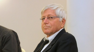 ד&qout;ר ז´ק אשרוב התייחס לנושא הכאוב (רדאד ג´בארה) ד&qout;ר ז´ק אשרוב התייחס לנושא הכאוב (רדאד ג´בארה)