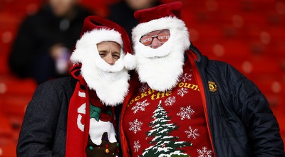 אוהדים של מנצ´סטר באצטדיון סנט מרי (רויטרס)