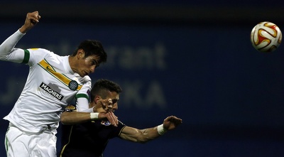 ניר ביטון נוגח  (רויטרס)