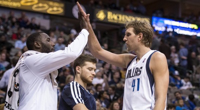 גל מקל עם דירק נוביצקי ודז´ואן בלייר (רויטרס) 