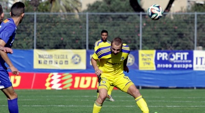 גלזר נוגח (יניב גונן) גלזר נוגח (יניב גונן)