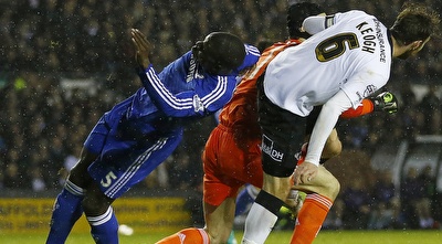 קורט זומה נפגע בראשו (רויטרס)