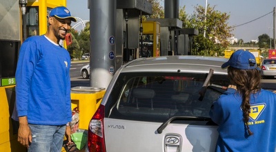 דווין סמית´ נהנה (לם וליץ סטודיו) דווין סמית´ נהנה (לם וליץ סטודיו)