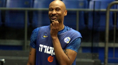 דווין סמית´ (משה חרמון)