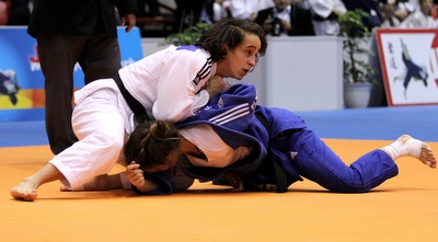 גילי כהן מכריעה (רדאד ג´בארה) גילי כהן מכריעה (רדאד ג´בארה)