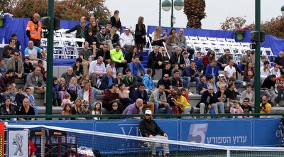 הקהל ברעננה (יניב גונן)