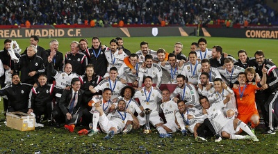 ריאל מדריד חוגגת את הגביע הביניבשתי. עוד תואר לבלאנקוס (רויטרס)