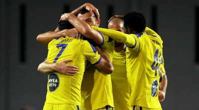 מכבי ת&qout;א חוגגת (רדאד ג´בארה)