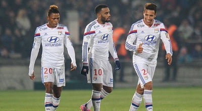 שחקני ליון חוגגים (מערכת ONE)