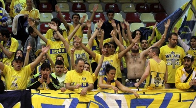 הקהל הצהוב (חגי ניזרי)