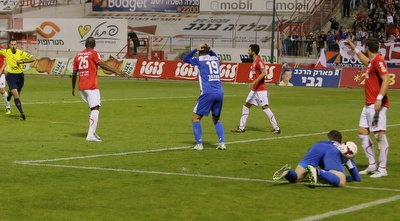 אלטמן על הדשא (מרטין גוטדאמק)