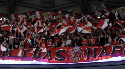 אוהדי הפועל ת&qout;א (יניב גונן)