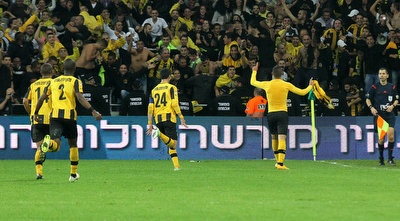 תומר סוויסה חוגג (רדאד ג´בארה)