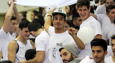 הקהל של חולון (רדאד ג´בארה)