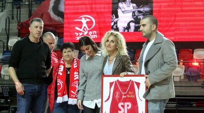 נועה סקלי ורמי כהן (חגי ניזרי) נועה סקלי ורמי כהן (חגי ניזרי)