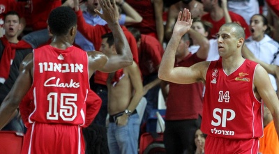 שחקני הפועל מרוצים (חגי ניזרי)