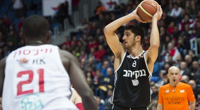 ליאור אליהו (ניותן זינדל) (מערכת ONE) ליאור אליהו (ניותן זינדל) (מערכת ONE)