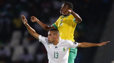 הלשטאוו וסילמאני נאבקים. שער עצמי של הדרום אפריקני (רויטרס)