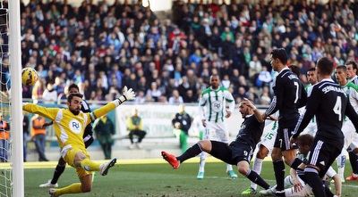 בנזמה דוחק (רויטרס) בנזמה דוחק (רויטרס)