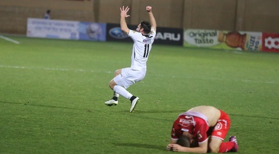 יובל אבידור חוגג (עמית מצפה)