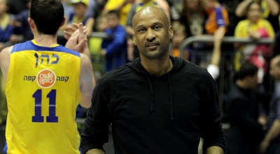 דווין סמית&acute; (יניב גונן)