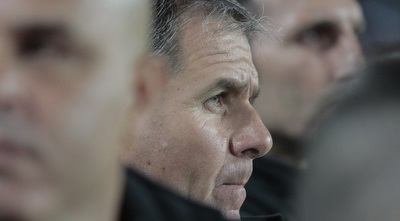 אלי גוטמן. מכת קיבעון (אורן בן חקון)