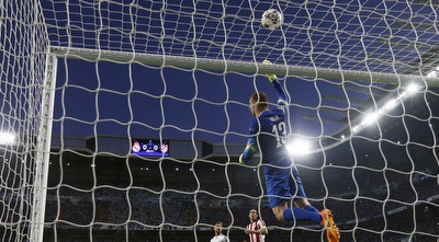 אובלאק מזנק (רויטרס)