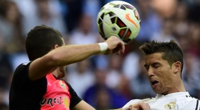 רונאלדו נוגח. לא כבש במשחק לא מרשים של ריאל